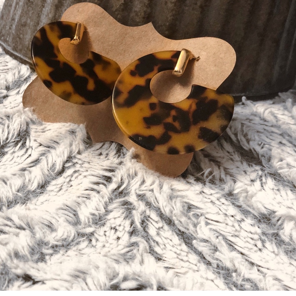 Vintage Necklace & Tortoise Earrings